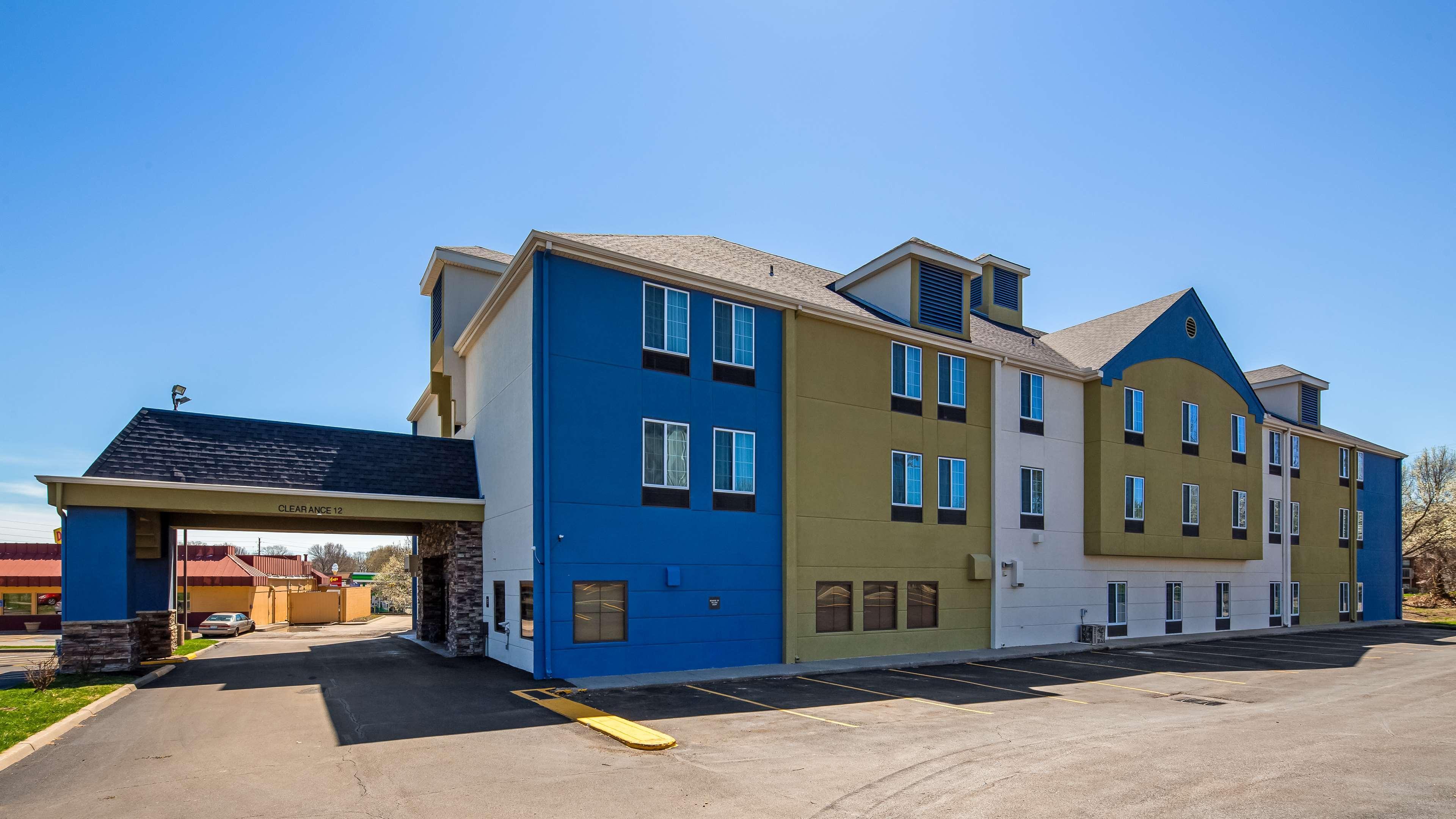 Surestay Plus Hotel By Best Western Blue Springs Zewnętrze zdjęcie